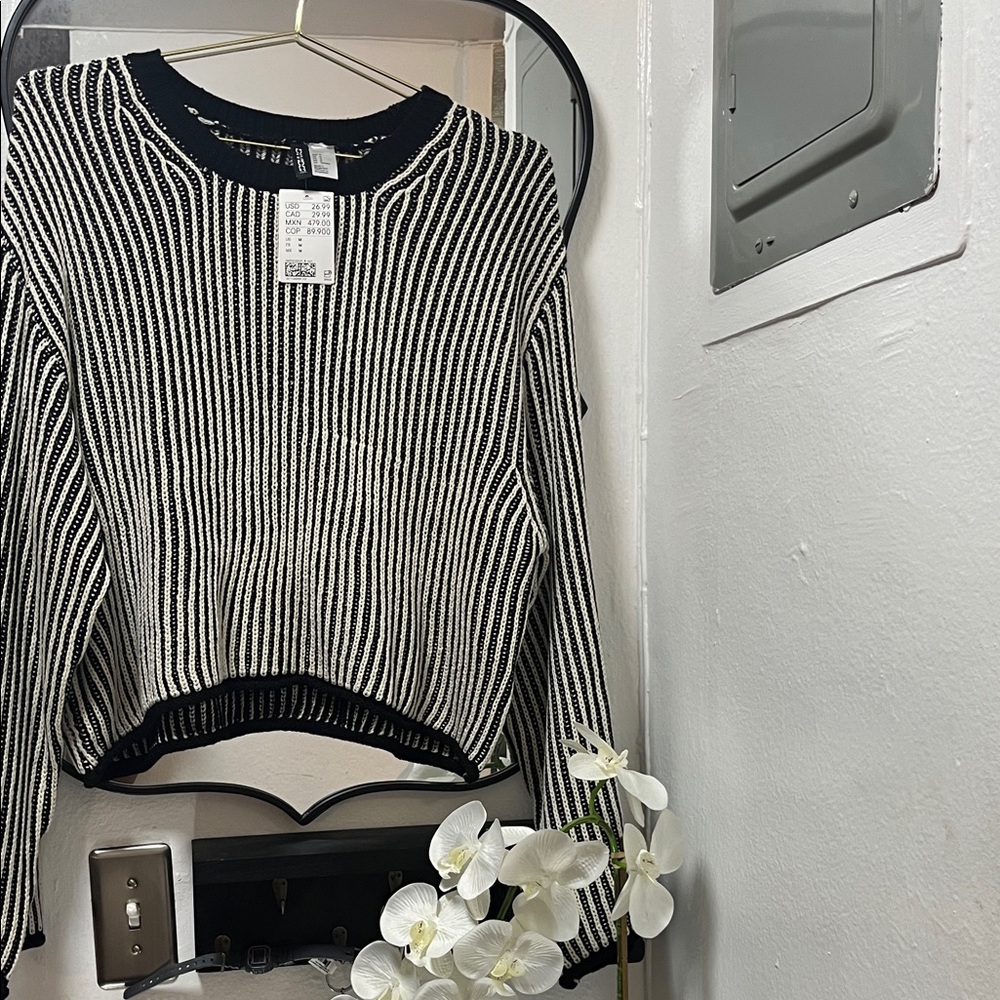 H&M Monochrome Knit Sweater